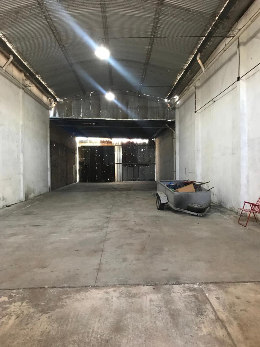 ALQUILER - GALPON 450 m2 - VILLA E. MADERO - 3
