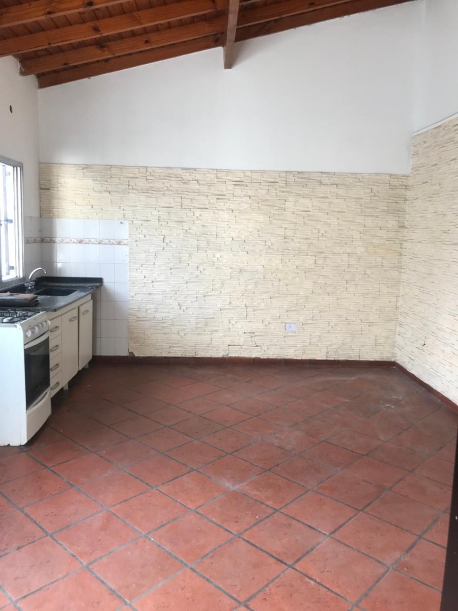 ALQUILER - PH 3 AMBIENTES CON PATIO - VILLA MADERO - SIN EXPENSAS - 1