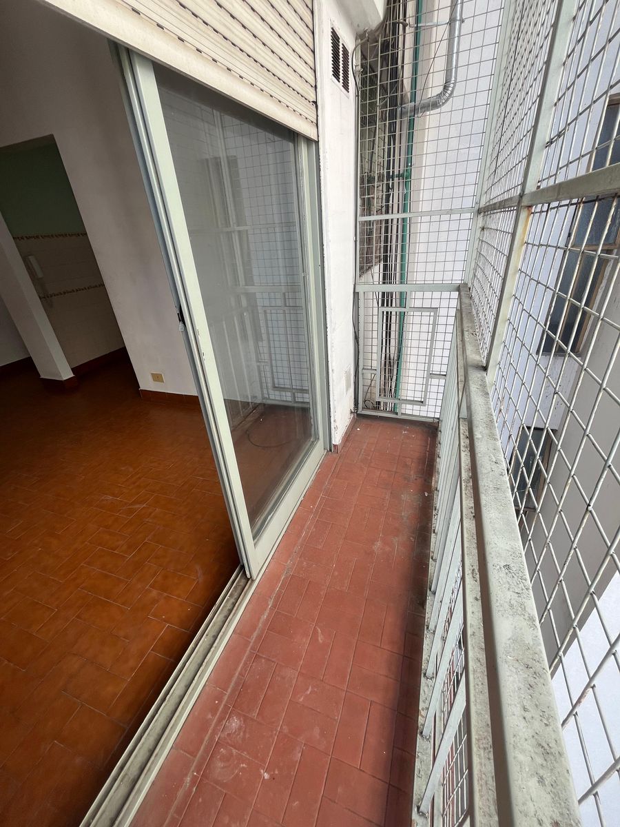 ALQUILER - APTO PROFESIONAL - DEPARTAMENTO 2 AMBIENTES CON BALCON y LAVADERO - 8