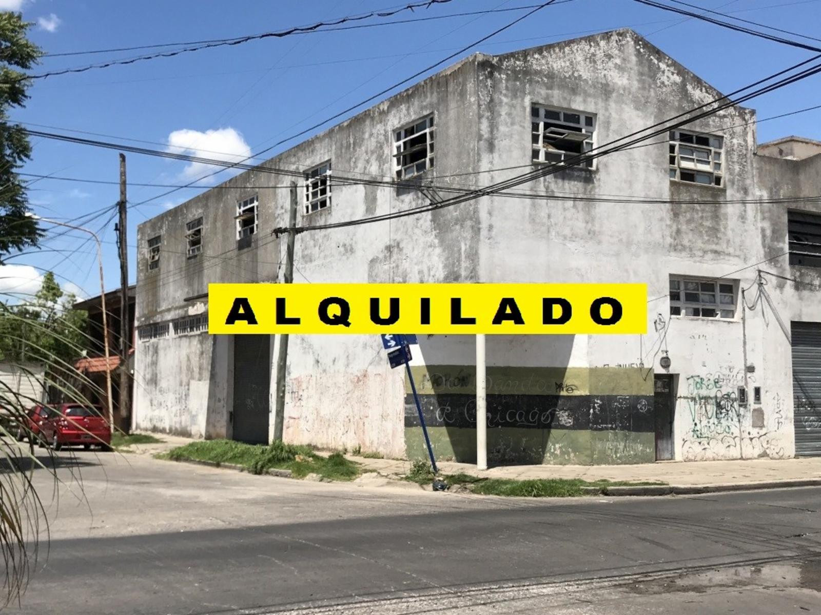 ALQUILER - GALPON 480 m2 Aprox. - CON MONTACARGAS - EN DOS PLANTAS - 7
