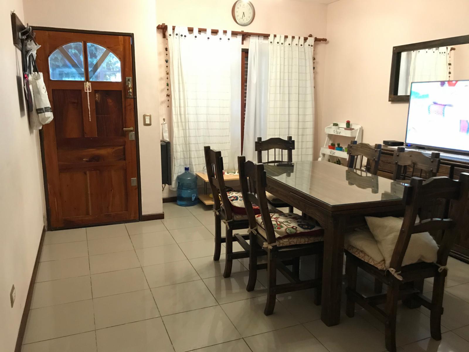 VENTA - TAPIALES - EXCELENTE DUPLEX 4 AMBIENTES CON GARAJE AL FRENTE — foto 3