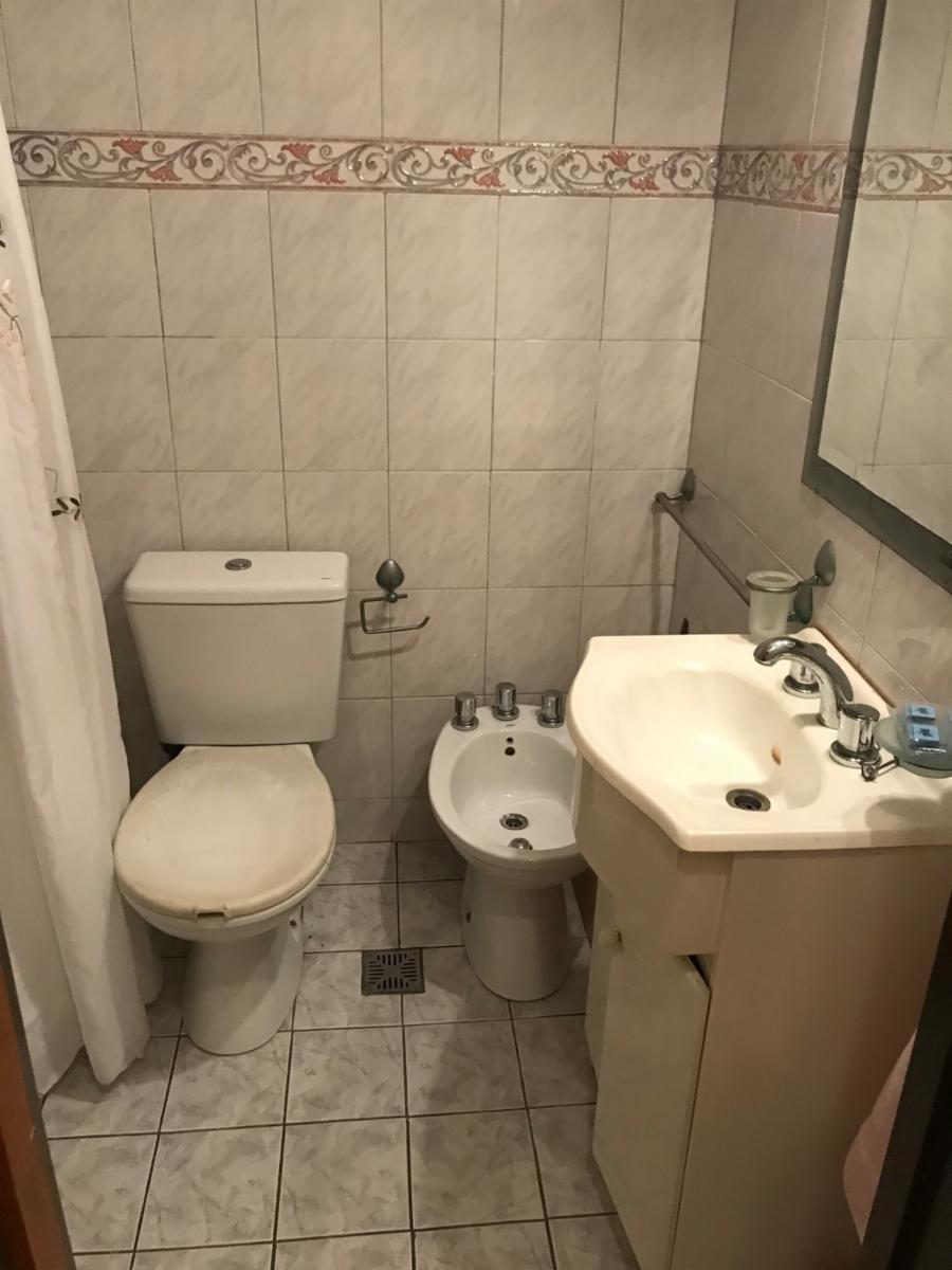 VENTA - TAPIALES - EXCELENTE DUPLEX 4 AMBIENTES CON GARAJE AL FRENTE — foto 11