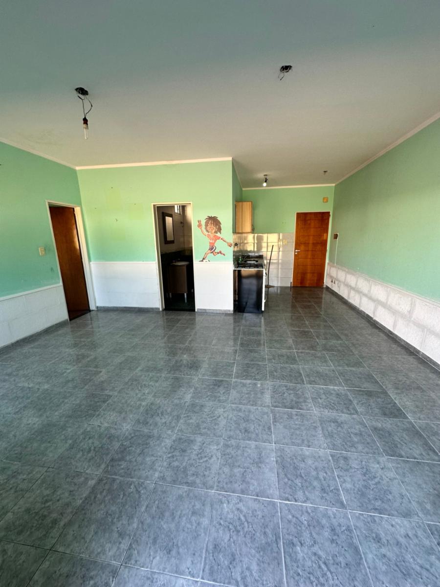 ALQUILER - DEPARTAMENTO 2 AMBIENTES CON PATIO AMPLIO Y LAVADERO - 4