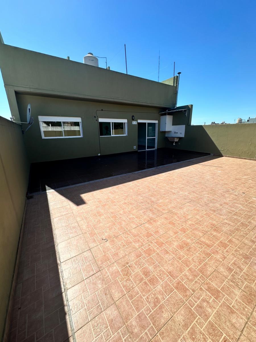 ALQUILER - DEPARTAMENTO 2 AMBIENTES CON PATIO AMPLIO Y LAVADERO - 10