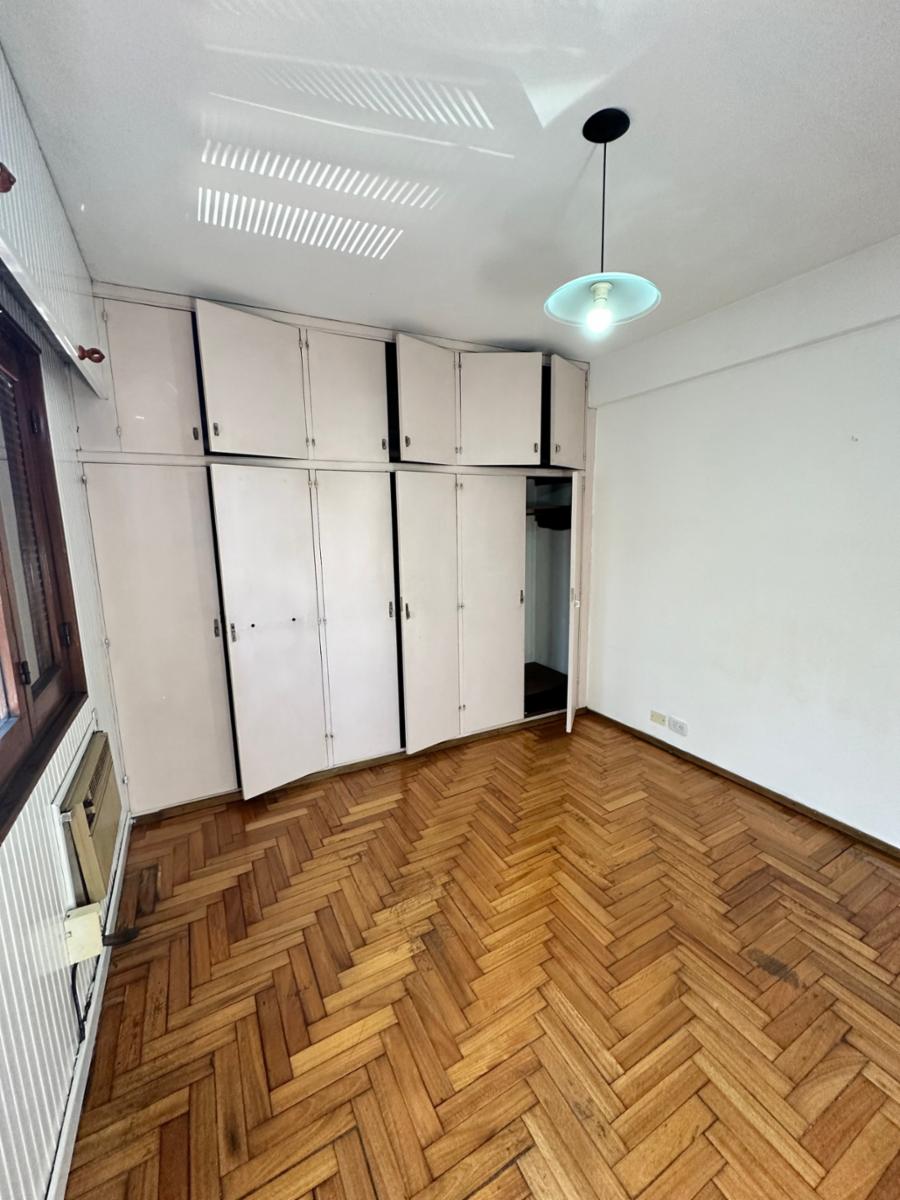 ALQUILER - DEPARTAMENTO 3 AMBIENTES CON BALCON -1 PISO POR ESCALERA - SIN EXPENSAS - SOBRE AVDA. CROVARA - 8