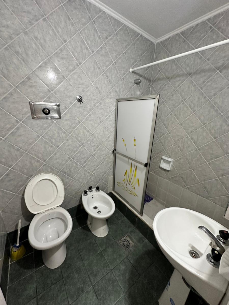 ALQUILER - DEPARTAMENTO 3 AMBIENTES CON BALCON -1 PISO POR ESCALERA - SIN EXPENSAS - SOBRE AVDA. CROVARA - 9