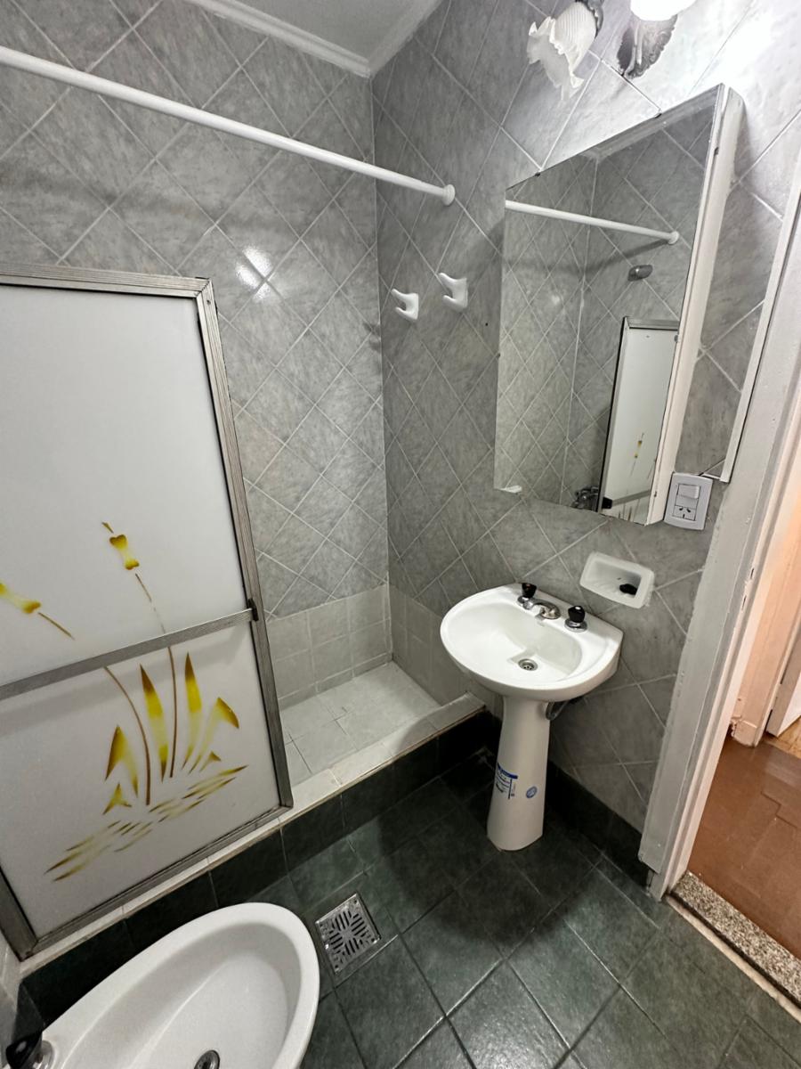 ALQUILER - DEPARTAMENTO 3 AMBIENTES CON BALCON -1 PISO POR ESCALERA - SIN EXPENSAS - SOBRE AVDA. CROVARA - 10