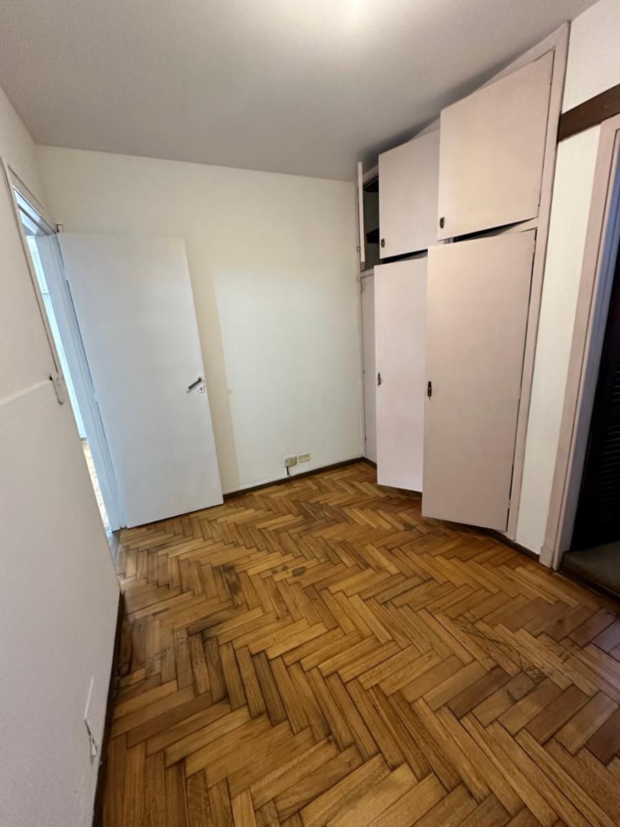 ALQUILER - DEPARTAMENTO 3 AMBIENTES CON BALCON -1 PISO POR ESCALERA - SIN EXPENSAS - SOBRE AVDA. CROVARA - 12