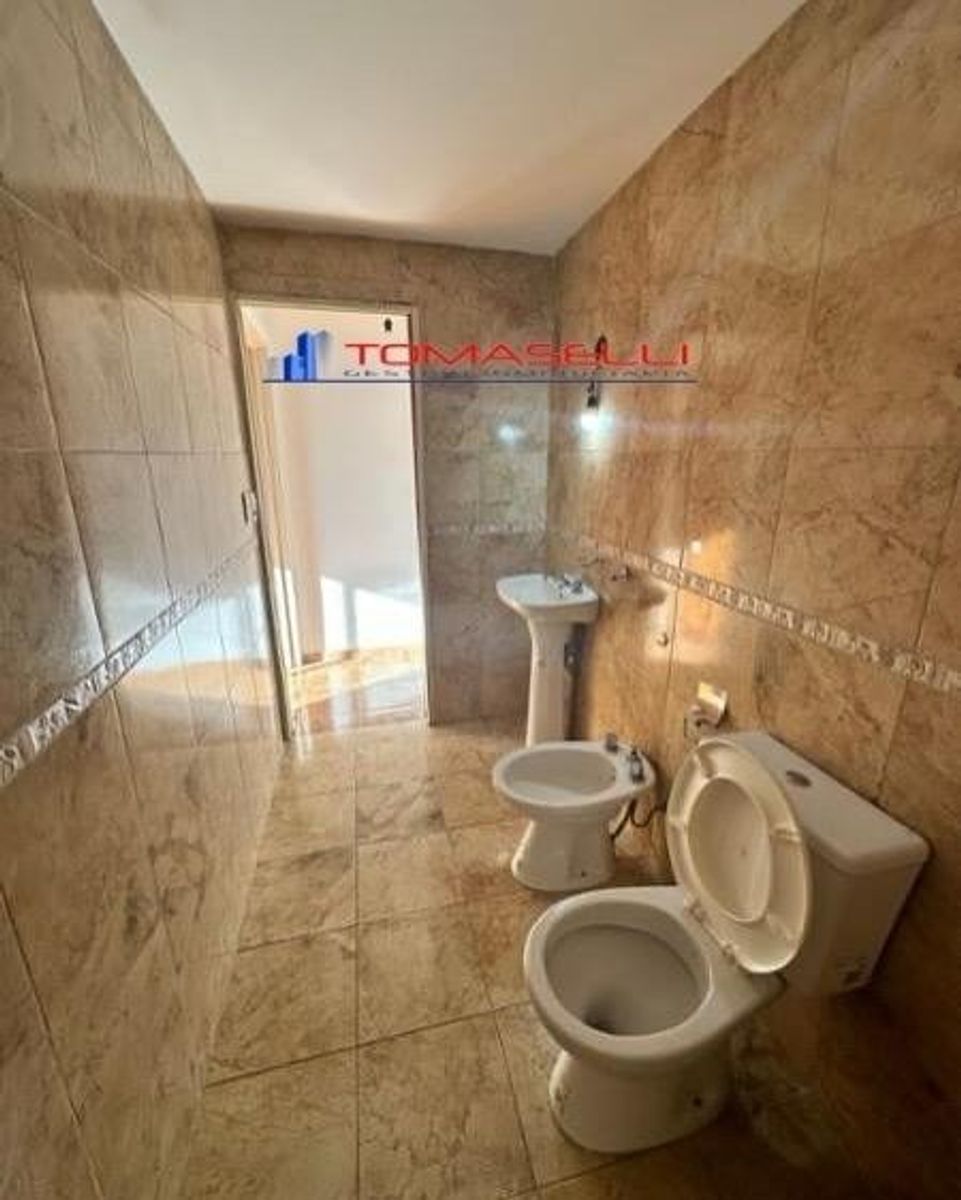 ALQUILER - DEPARTAMENTO 2 AMBIENTES CON COCHERA - 3