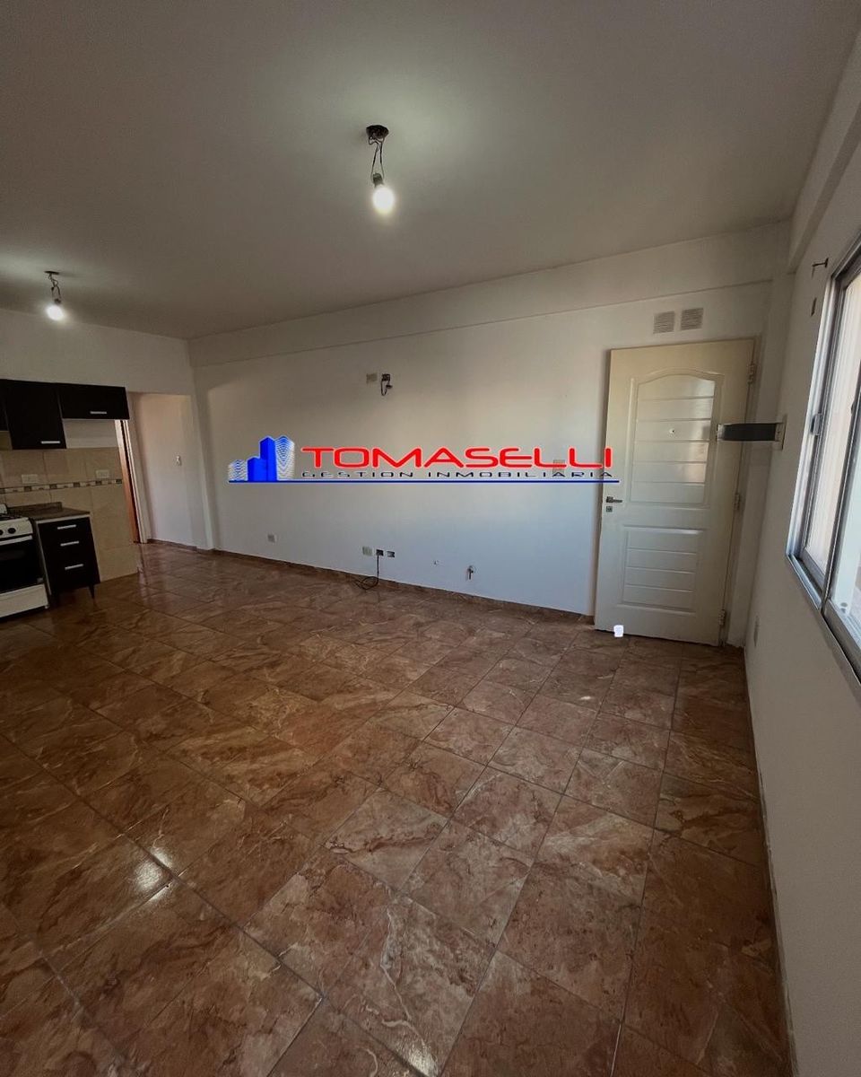 ALQUILER - DEPARTAMENTO 2 AMBIENTES CON COCHERA - 6