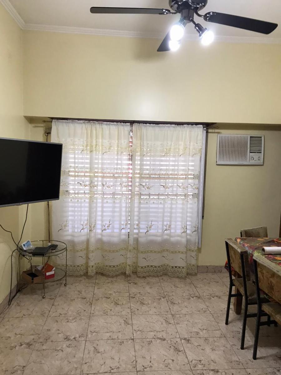 VENTA - CASA CON DOS VIVIENDAS - SOBRE LOTE 10 x 30 EN ESQUINA — foto 4