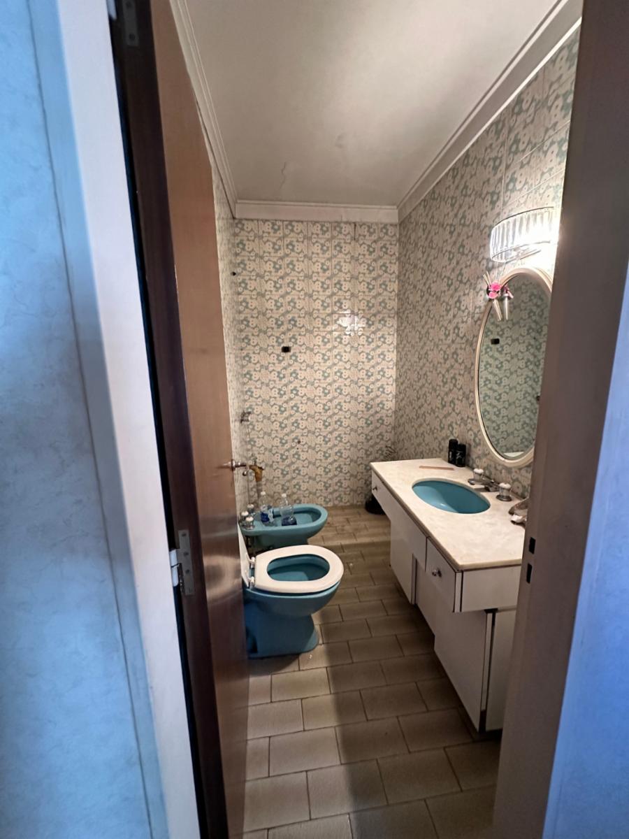 VENTA - CON FINANCIACION - CASA DE 3 PLANTAS - EXCELENTE ESQUINA SOBREAVDA. VELEZ SARSFIELD — foto 2