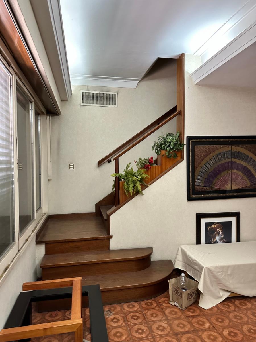 VENTA - CON FINANCIACION - CASA DE 3 PLANTAS - EXCELENTE ESQUINA SOBREAVDA. VELEZ SARSFIELD — foto 4