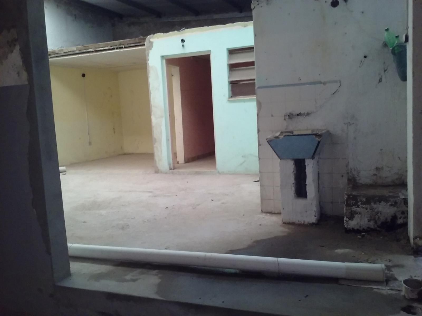 ALQUILER - GALPON 160 m2 APROX. - 5