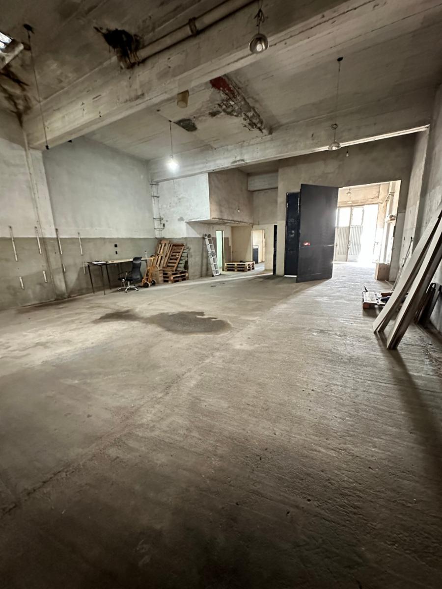 ALQUILER - GALPON 145 m2 APROX. - 6