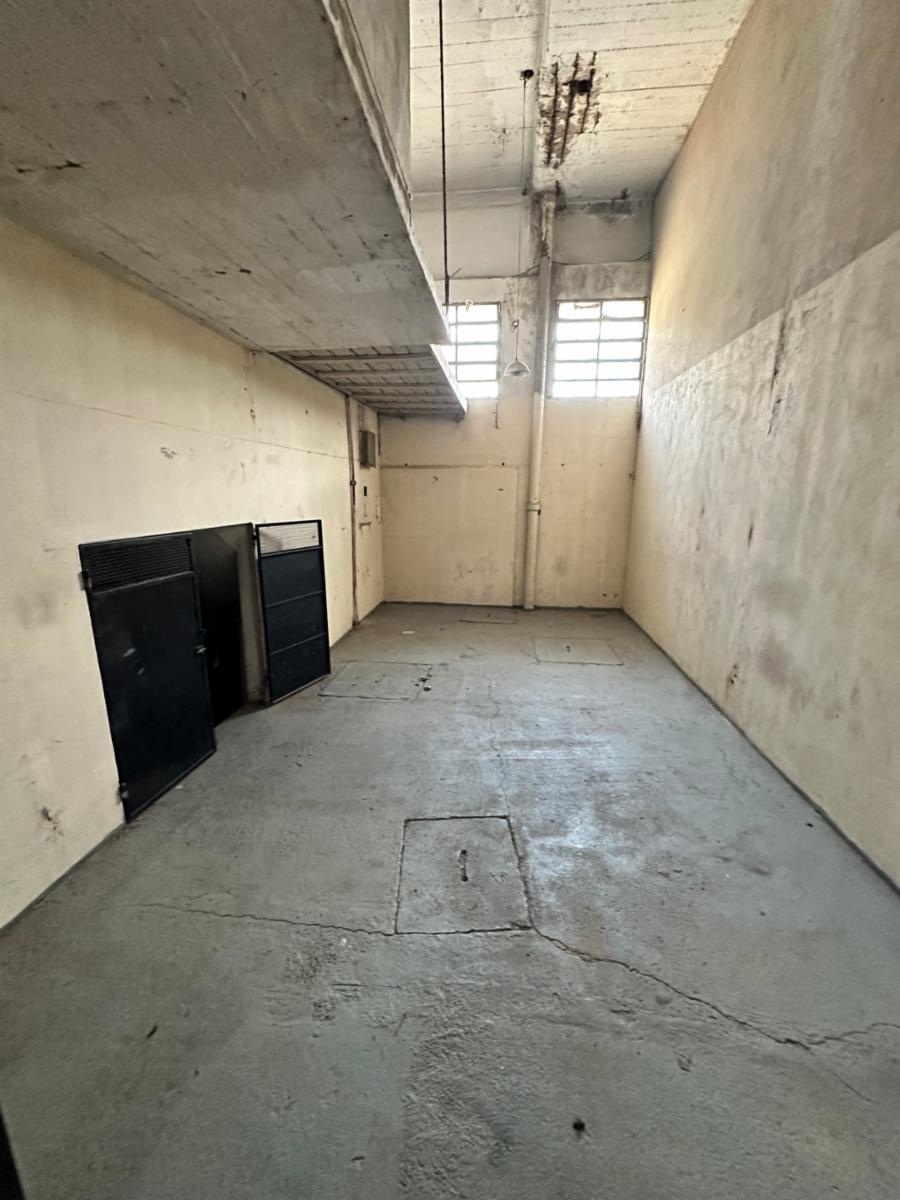 ALQUILER - GALPON 145 m2 APROX. - 11