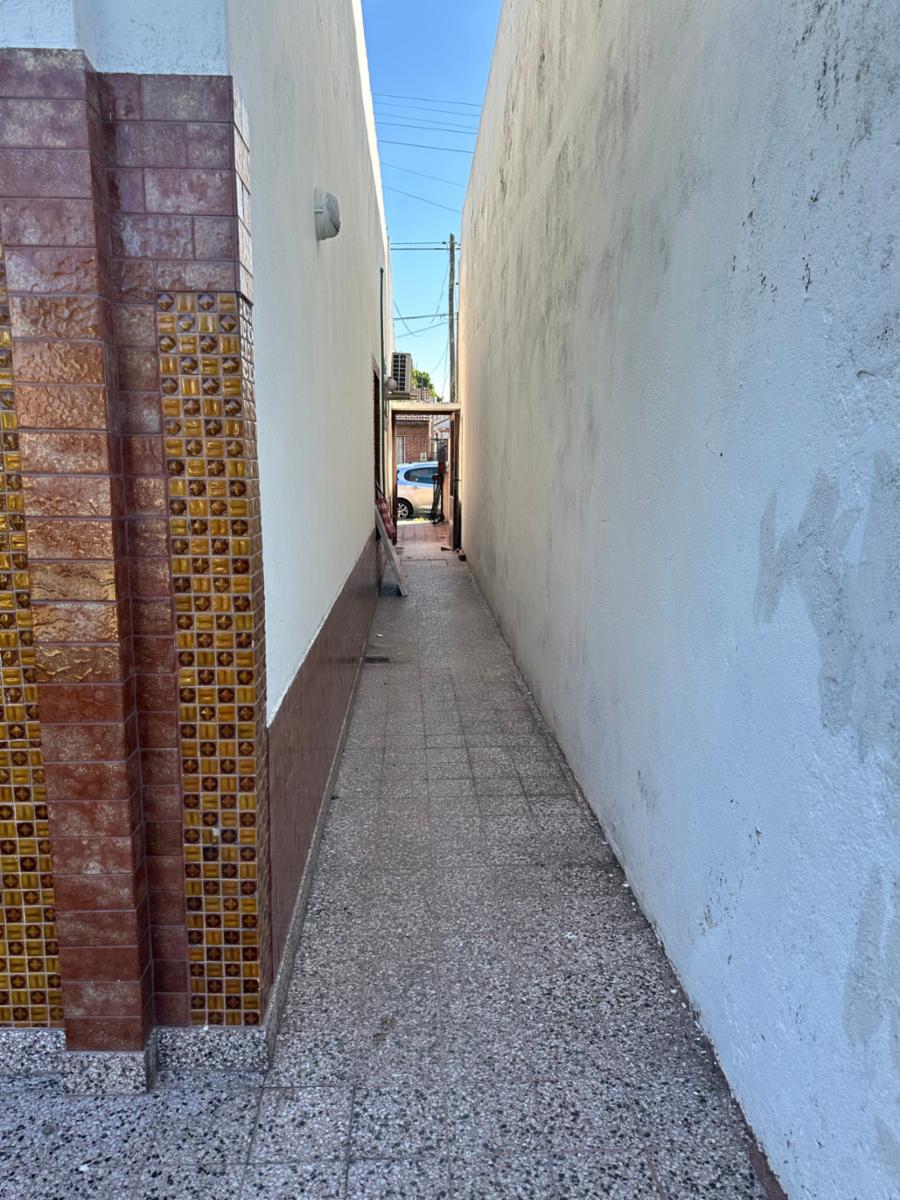 VENTA - CASA 4 AMBIENTES CON AMPLIO PARQUE - LOTE DE 375 m2 -VILLA MADERO — foto 11