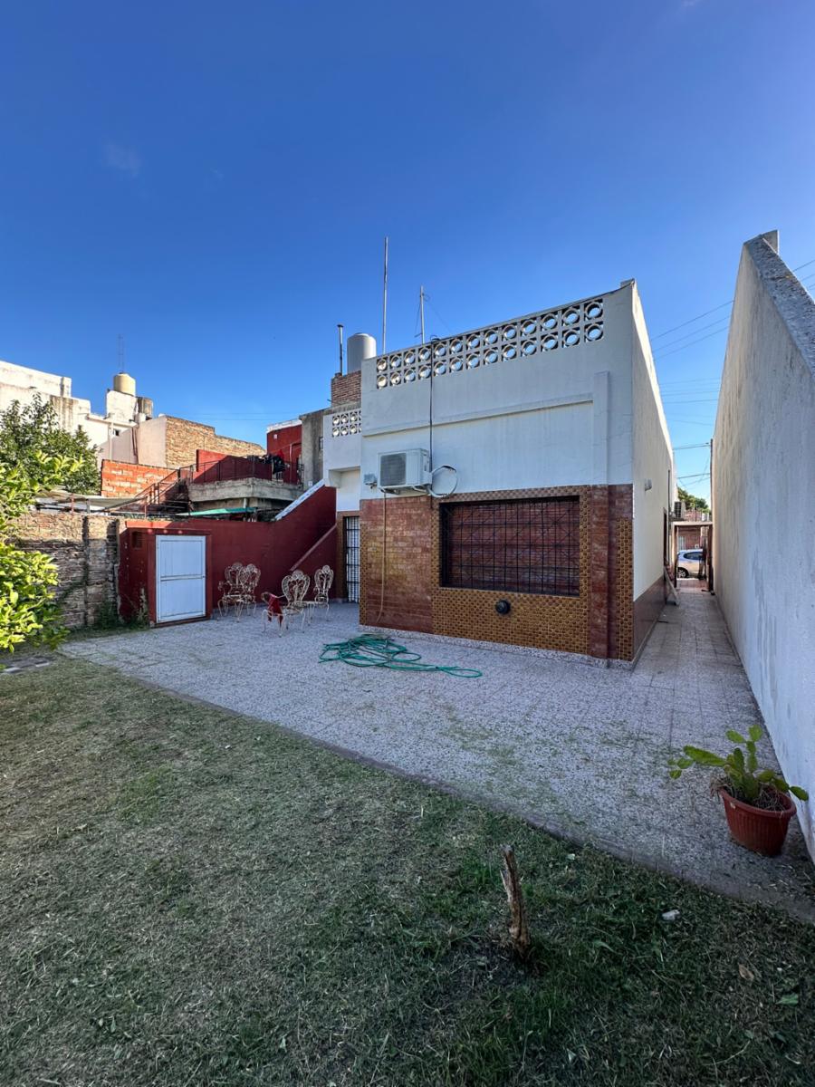 VENTA - CASA 4 AMBIENTES CON AMPLIO PARQUE - LOTE DE 375 m2 -VILLA MADERO — foto 12