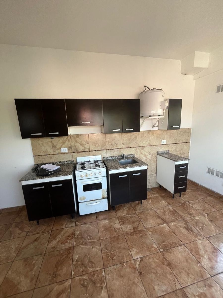 ALQUILER - DEPARTAMENTO 2 AMBIENTES EN DUPLEX CON PATIO - 2