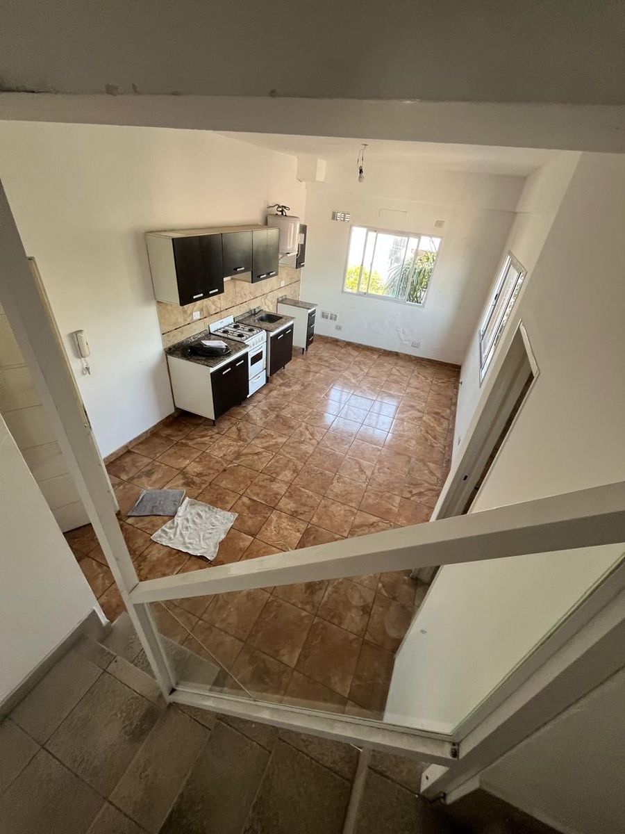 ALQUILER - DEPARTAMENTO 2 AMBIENTES EN DUPLEX CON PATIO - 4
