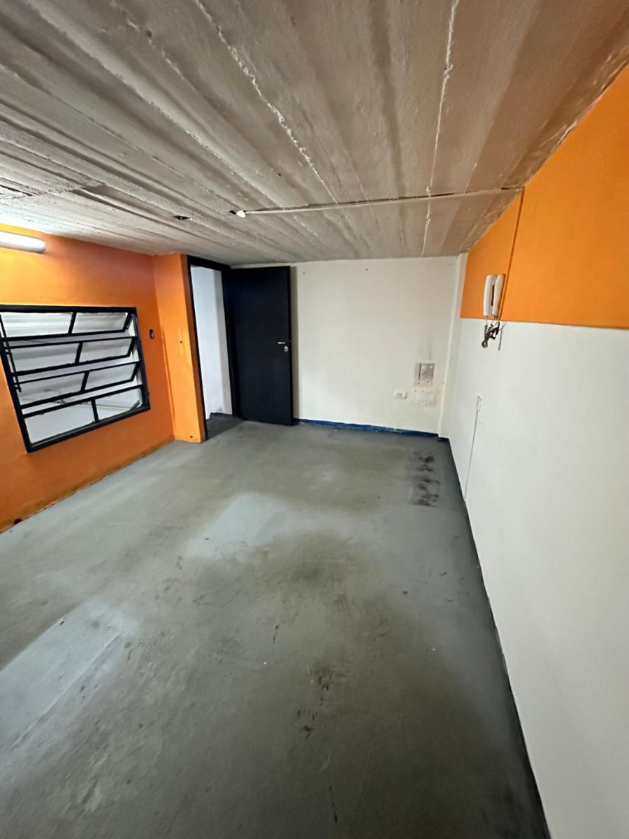 ALQUILER - GALPON 235 m2 - SAN JUSTO - 5