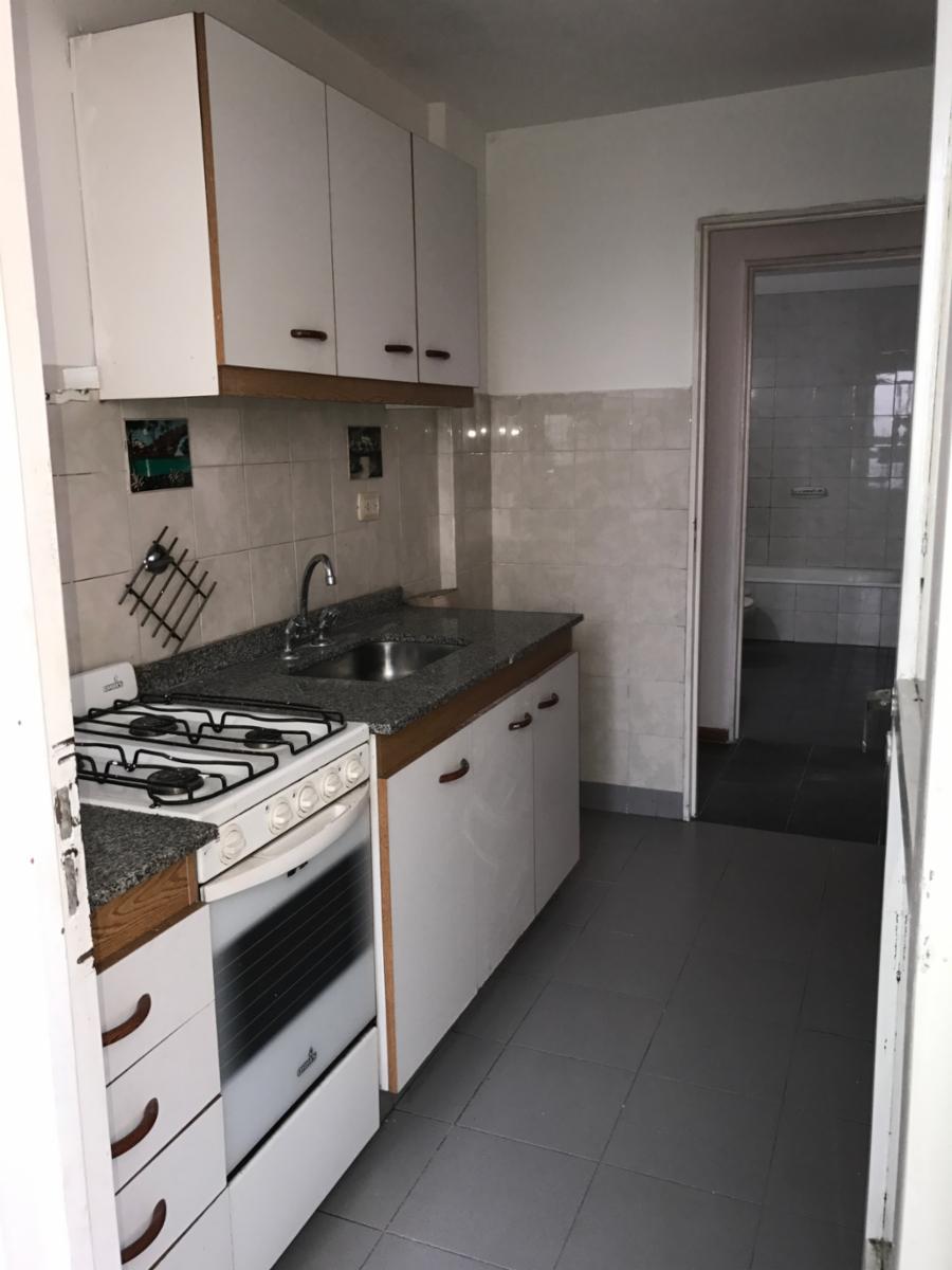 ALQUILER - DEPARTAMENTO DE 3 AMBIENTES CON COCHERA - VILLA MADERO - 2