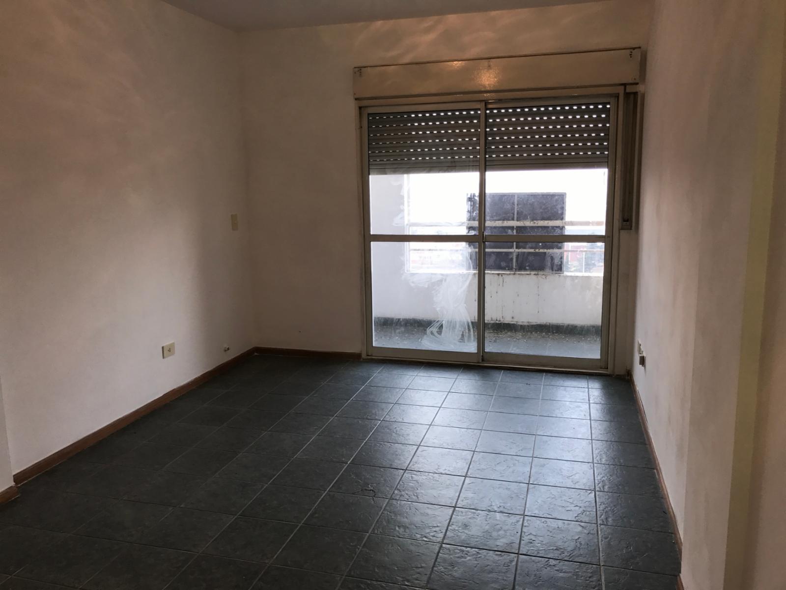 ALQUILER - DEPARTAMENTO DE 3 AMBIENTES CON COCHERA - VILLA MADERO - 3