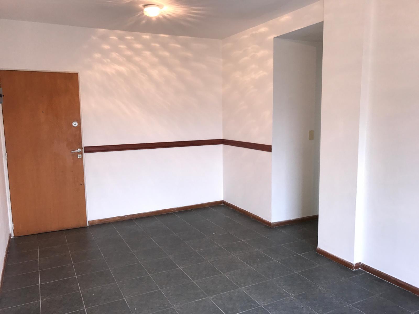 ALQUILER - DEPARTAMENTO DE 3 AMBIENTES CON COCHERA - VILLA MADERO - 6