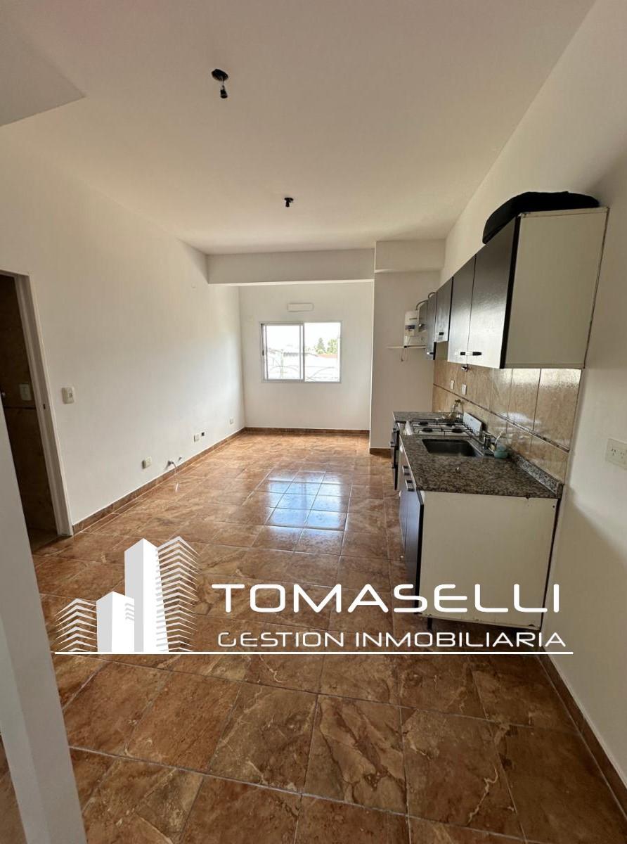 ALQUILER - DEPARTAMENTO 2 AMBIENTES EN DUPLEX CON PATIO - 1