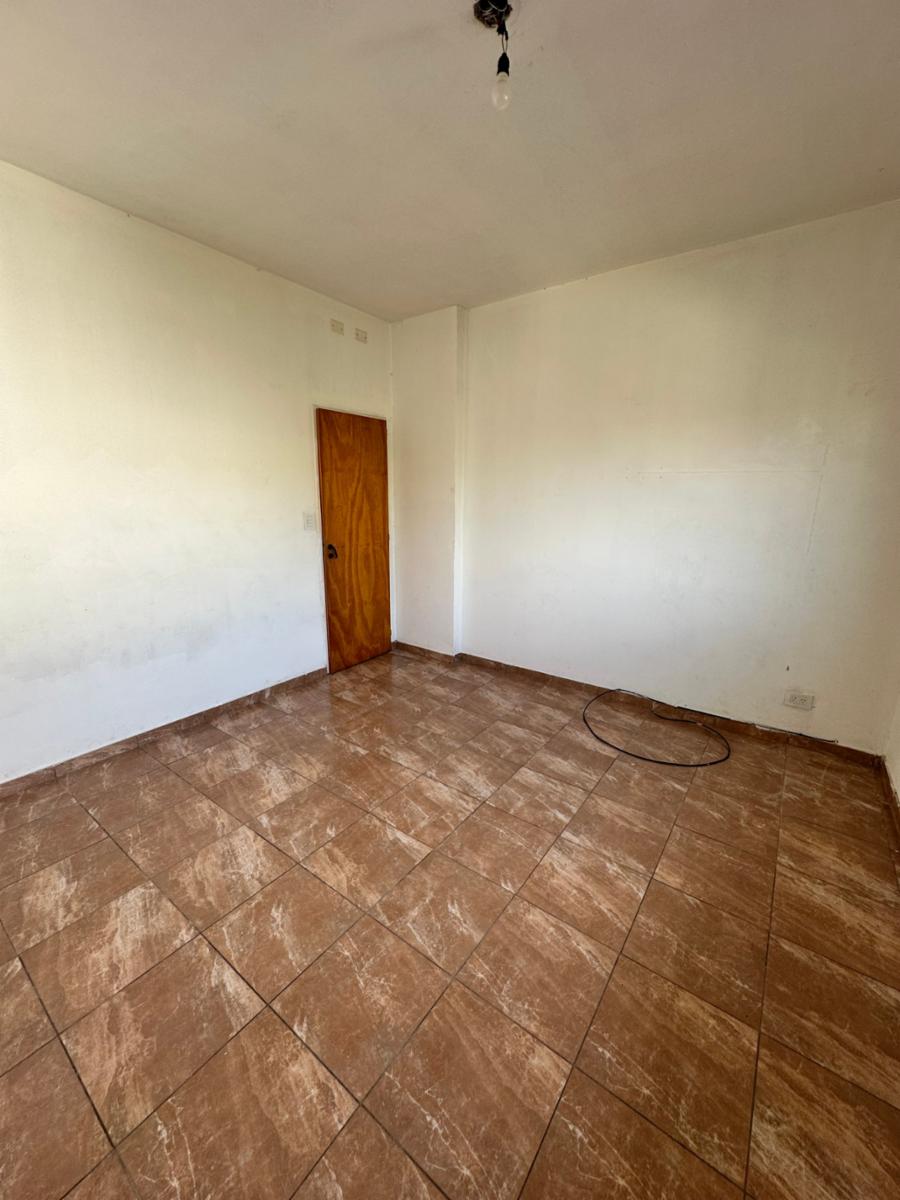 ALQUILER - VILLA MADERO - DEPARTAMENTO 3 AMBIENTES CON PATIO - 2do. PISOPOR ESCALERA- SIN EXPENSAS - 7