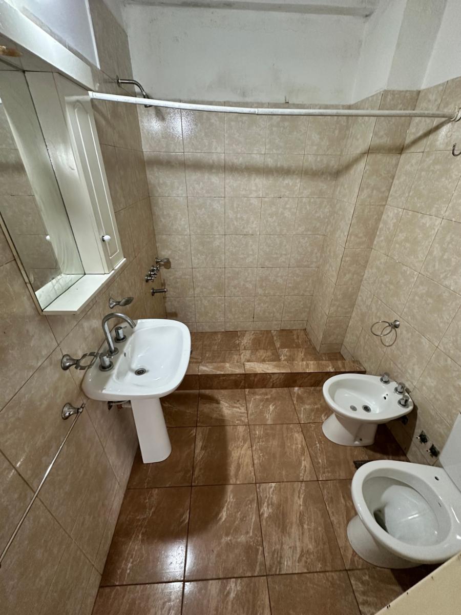 ALQUILER - VILLA MADERO - DEPARTAMENTO 3 AMBIENTES CON PATIO - 2do. PISOPOR ESCALERA- SIN EXPENSAS - 9