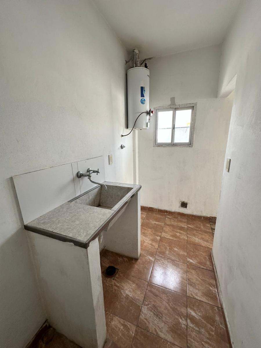 ALQUILER - VILLA MADERO - DEPARTAMENTO 3 AMBIENTES CON PATIO - 2do. PISOPOR ESCALERA- SIN EXPENSAS - 15