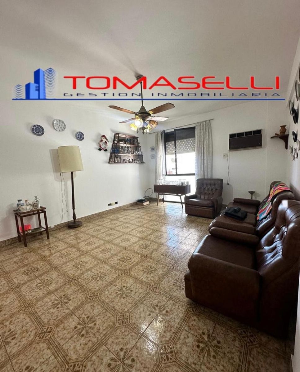 VENTA - DEPARTAMENTO 3 AMBIENTES - FLORES