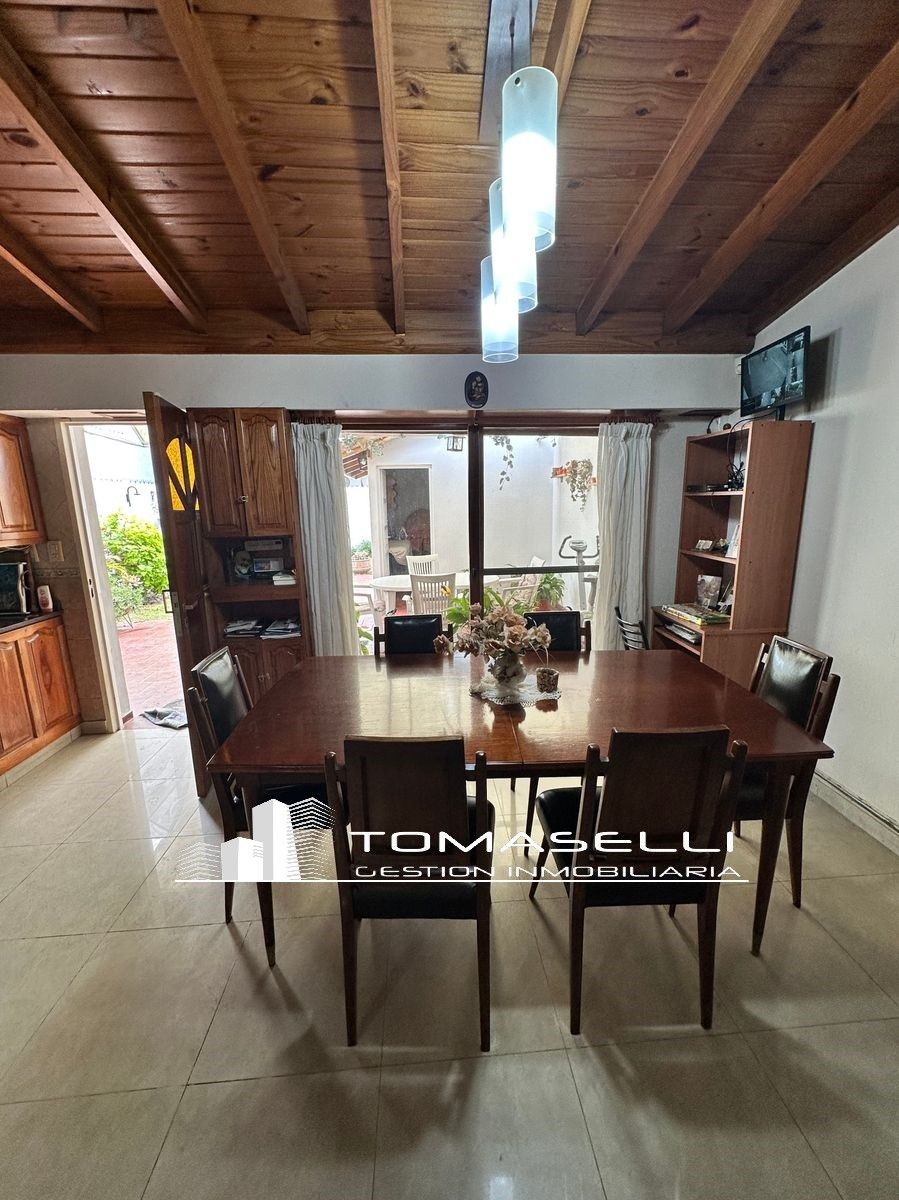 VENTA- LINDA CASA MULTIFAMILIAR- LISTA PARAMUDARTE IDEAL 2 FAMILIAS