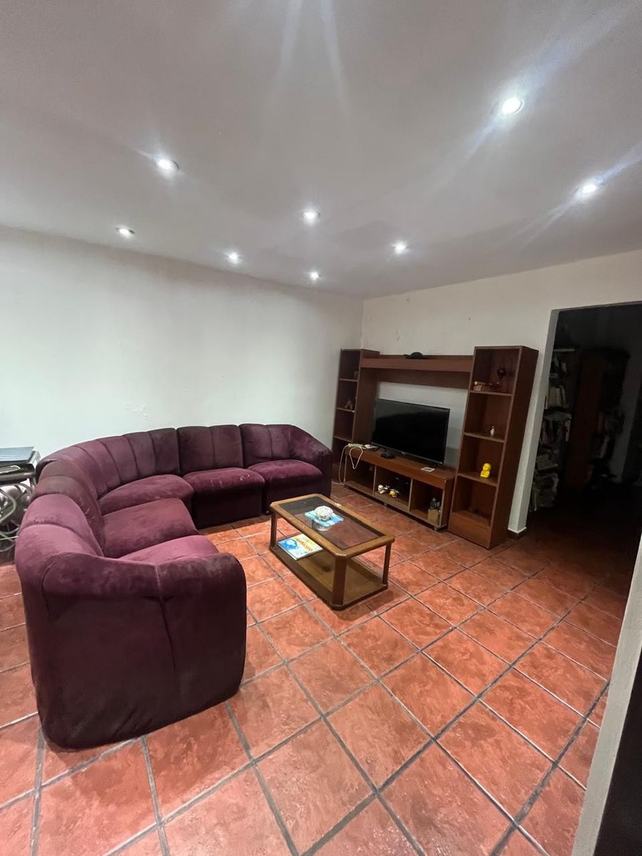 VENTA - EXCELENTE CASA 5 AMBIENTES - CON PISCINA Y QUINCHO - A 700METROS DE CABA — foto 13