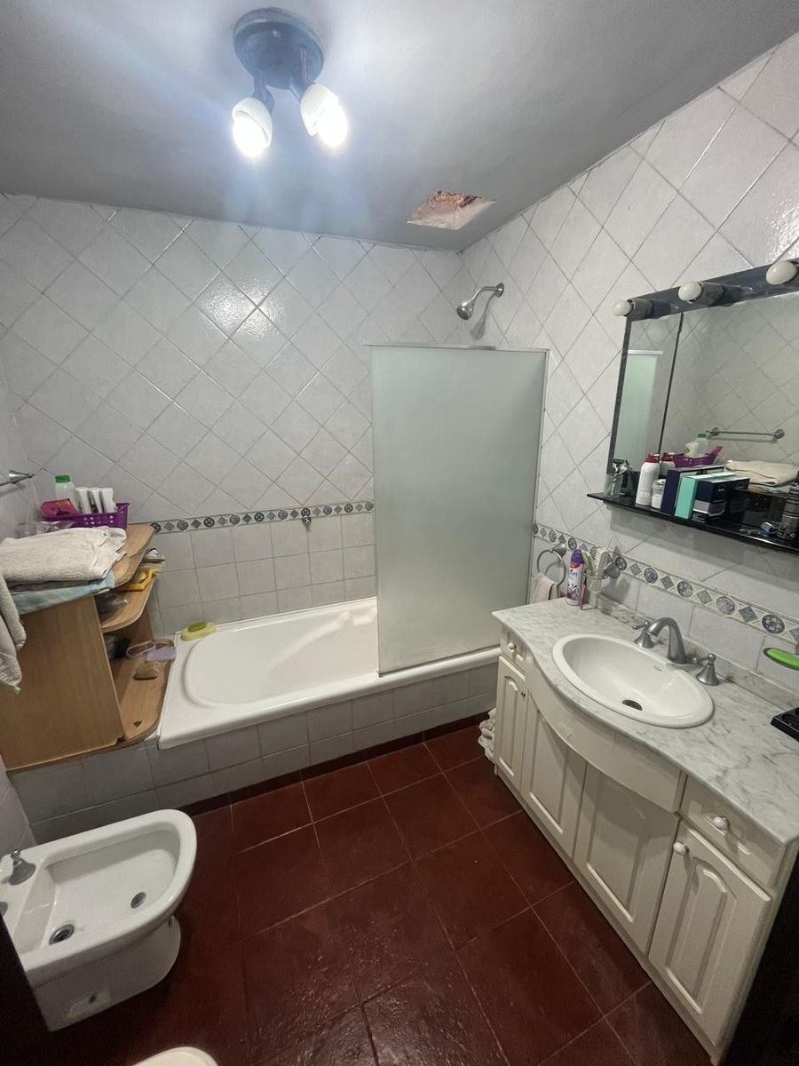 VENTA - EXCELENTE CASA 5 AMBIENTES - CON PISCINA Y QUINCHO - A 700METROS DE CABA — foto 15