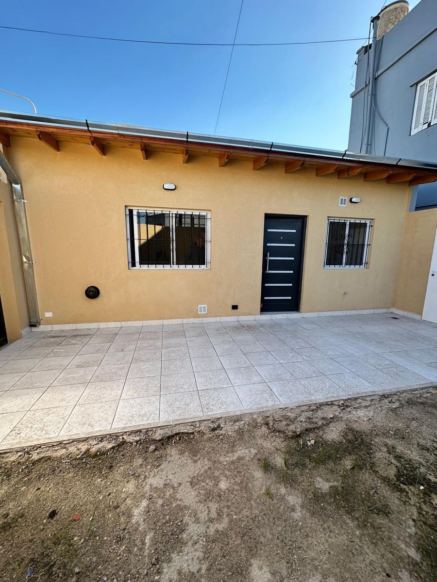 ALQUILER - PH 3 AMBIENTES CON PATIO Y COCHERA - A ESTRENAR - SIN EXPENSAS - 7