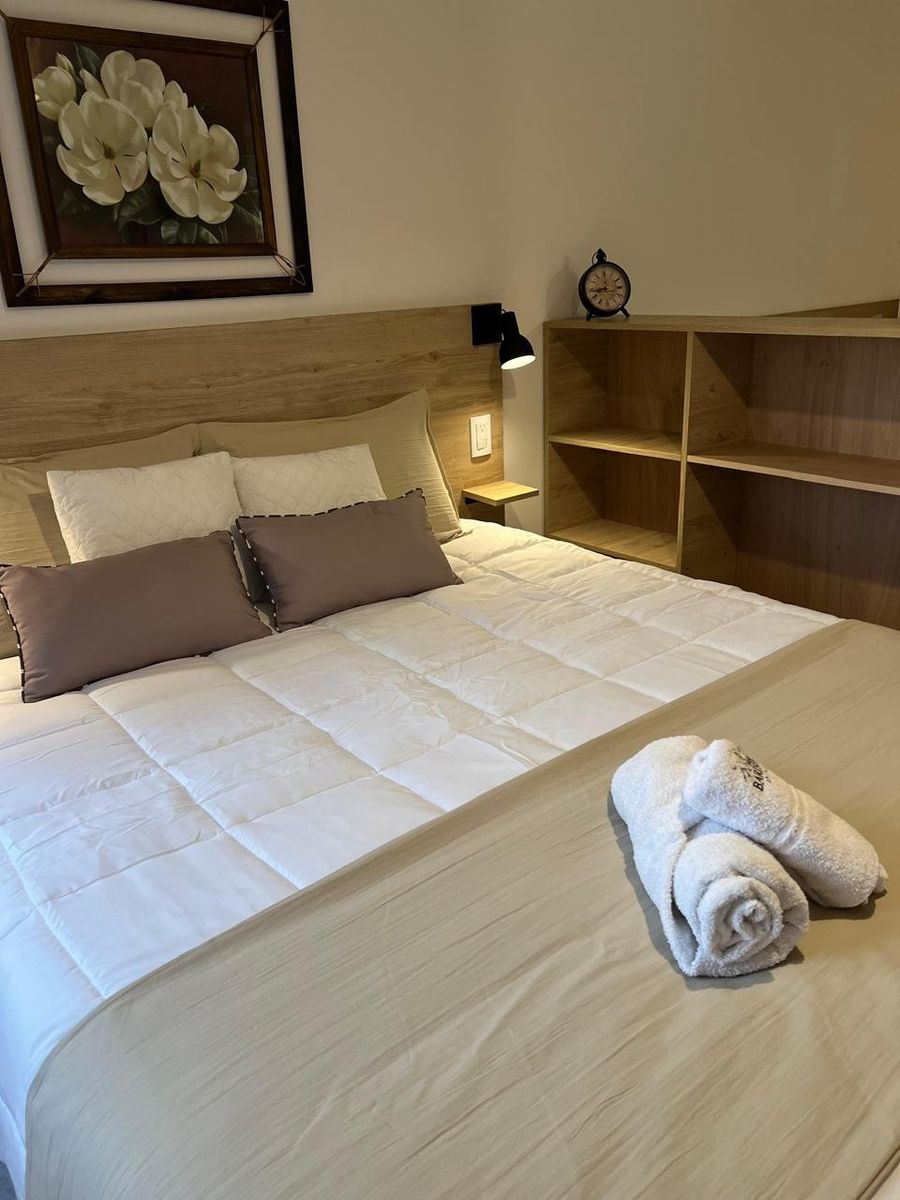 EXCELENTE DEPARTAMENTO EN EDIFICIO BARILOCHE NORTE -IDEALINVERSIONISTAS-APTO PROFESIONAL - USO TURISTICO - UBICADO A 300MTSDEL LAGO NAHUELHUAPIY 250 MT DEL CENTRO CIVICO — foto 3