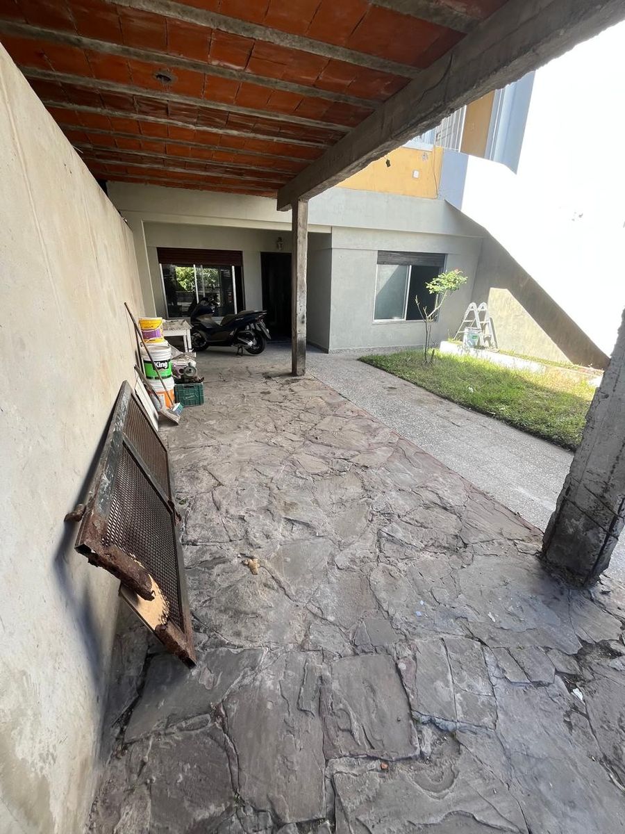 ALQUILER - EXCELENTE PH CON COCHERA Y PATIO - 200 MT2 A ESTRENAR -CONSTITUYENTES 700 - VILLA MADERO - 3