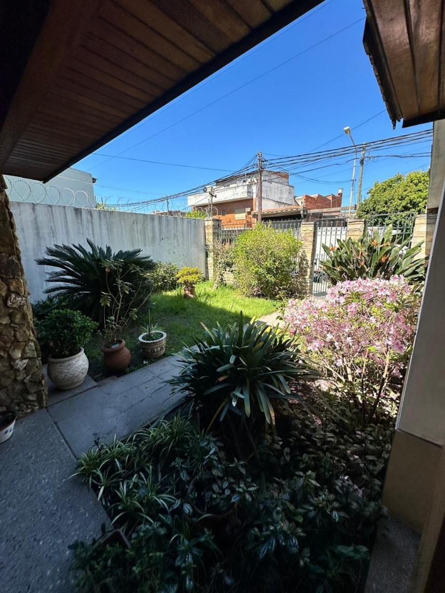 VENTA - CASA 3 AMBIENTES - GALPON y COCHERA - IDEAL PARA VIVIR YTRABAJAR- A METROS DE AVENIDA CROVARA — foto 4