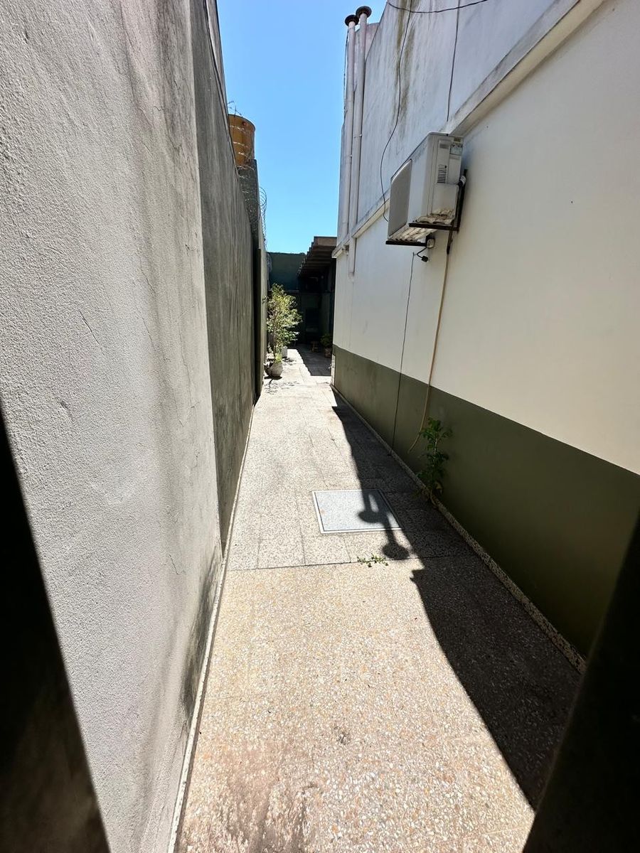 VENTA - CASA 3 AMBIENTES - GALPON y COCHERA - IDEAL PARA VIVIR YTRABAJAR- A METROS DE AVENIDA CROVARA — foto 8