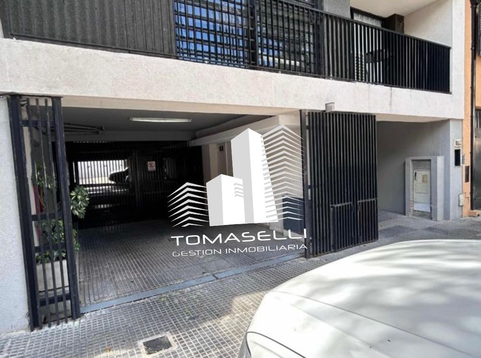 COCHERAS EN VILLA LURO - CORVALAN 500 - ACCESO PORTON AUTOMATICO - 1