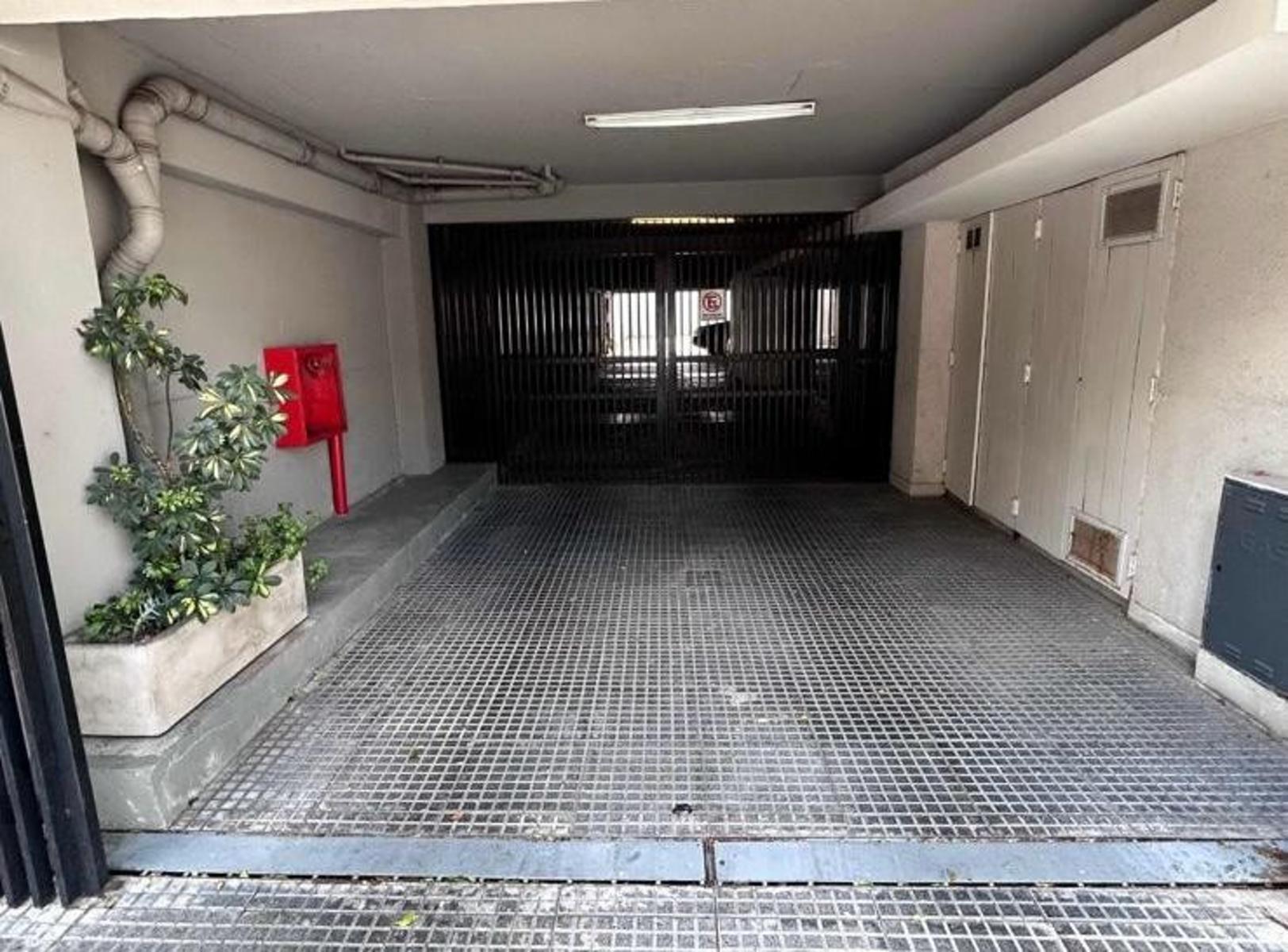 COCHERAS EN VILLA LURO - CORVALAN 500 - ACCESO PORTON AUTOMATICO - 3