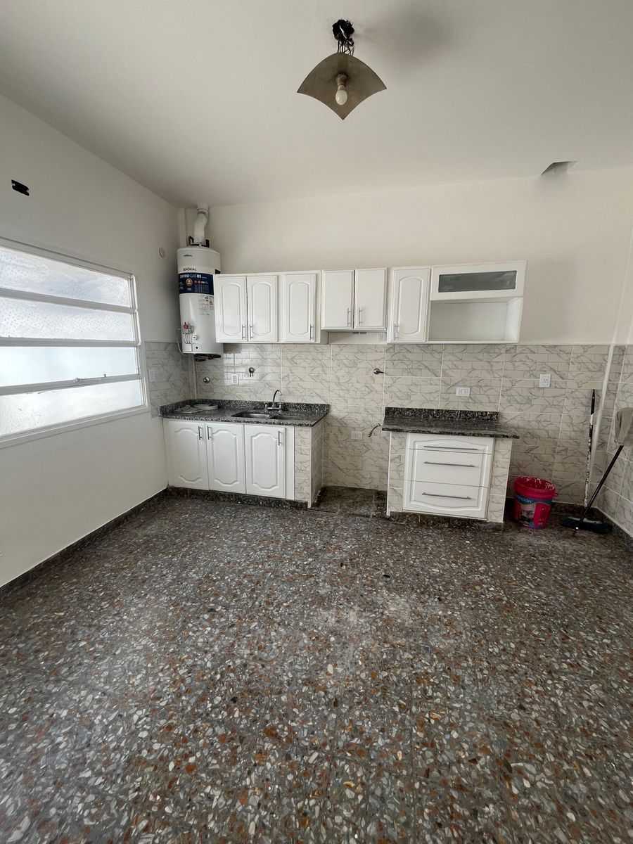ALQUILER DEPTO 3 AMBIENTES AMPLIO CON PATIO Y TERRAZA - VILLA MADERO-SIN EXPENSAS - 6