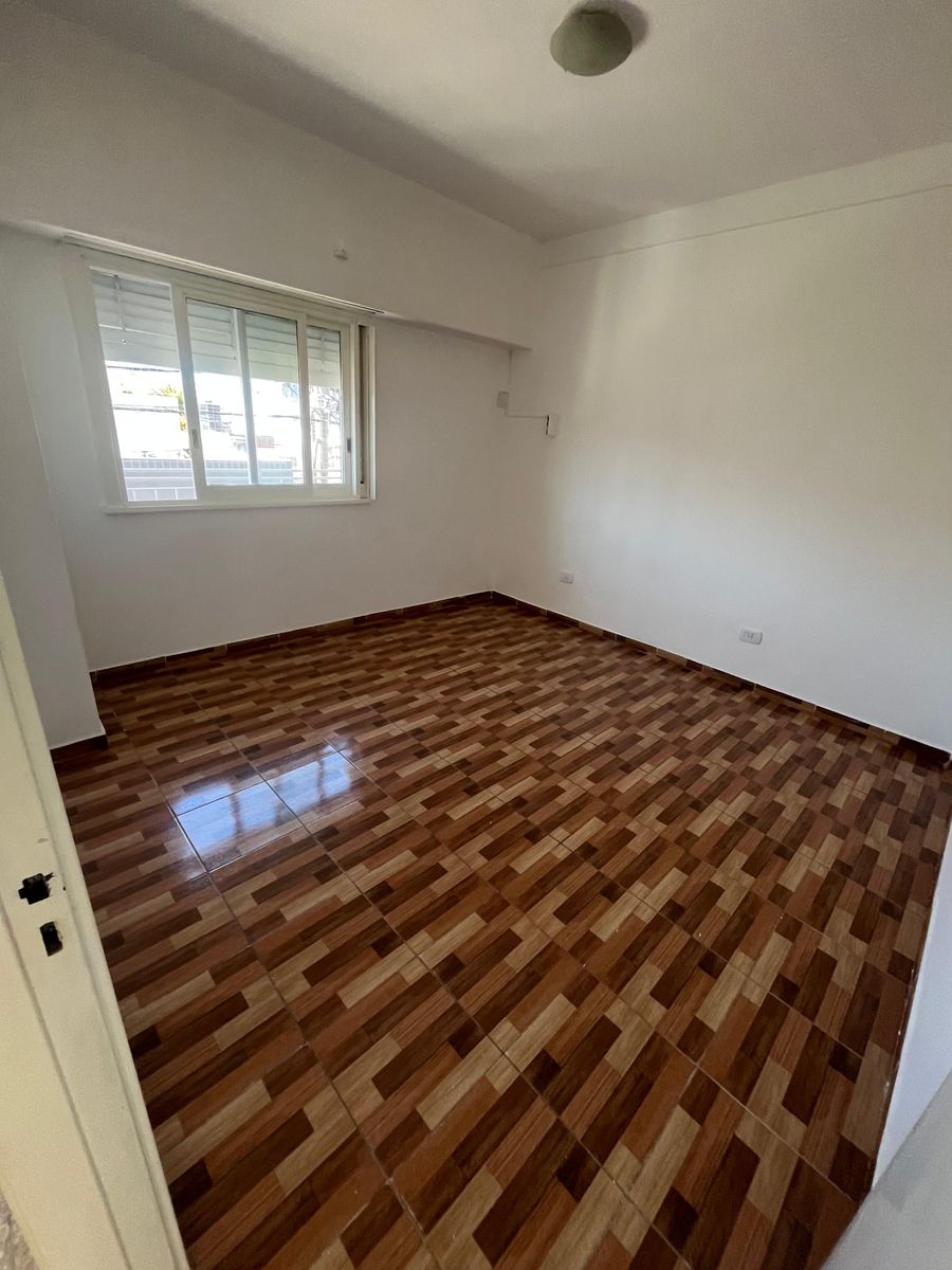 ALQUILER DEPTO 3 AMBIENTES AMPLIO CON PATIO Y TERRAZA - VILLA MADERO-SIN EXPENSAS - 10
