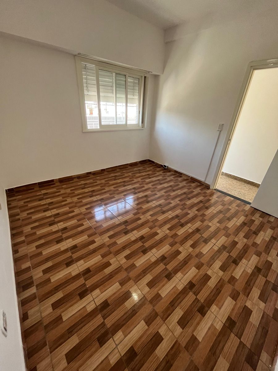 ALQUILER DEPTO 3 AMBIENTES AMPLIO CON PATIO Y TERRAZA - VILLA MADERO-SIN EXPENSAS - 13