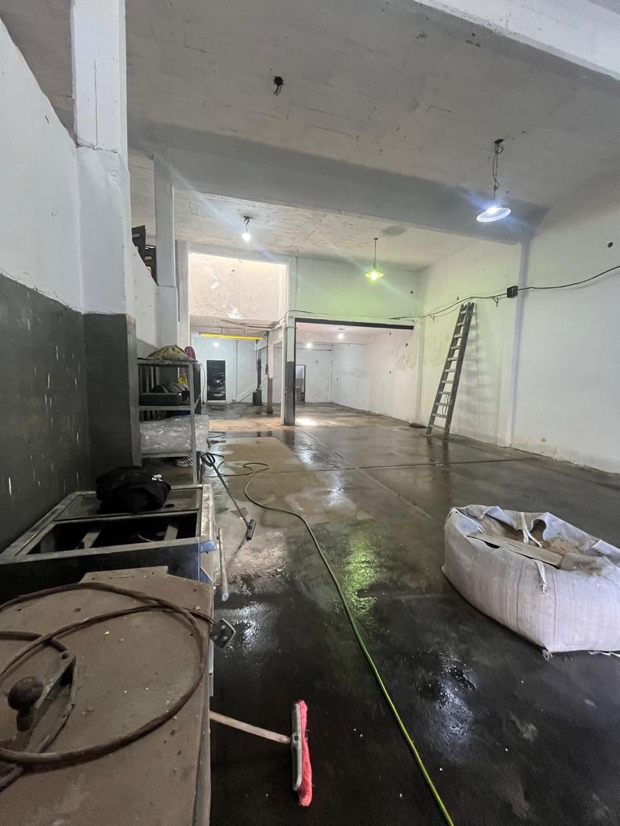 ALQUILER GALPON - A METROS DE AVENIDA CROVARA - ZONA INDUSTRIAL - 6
