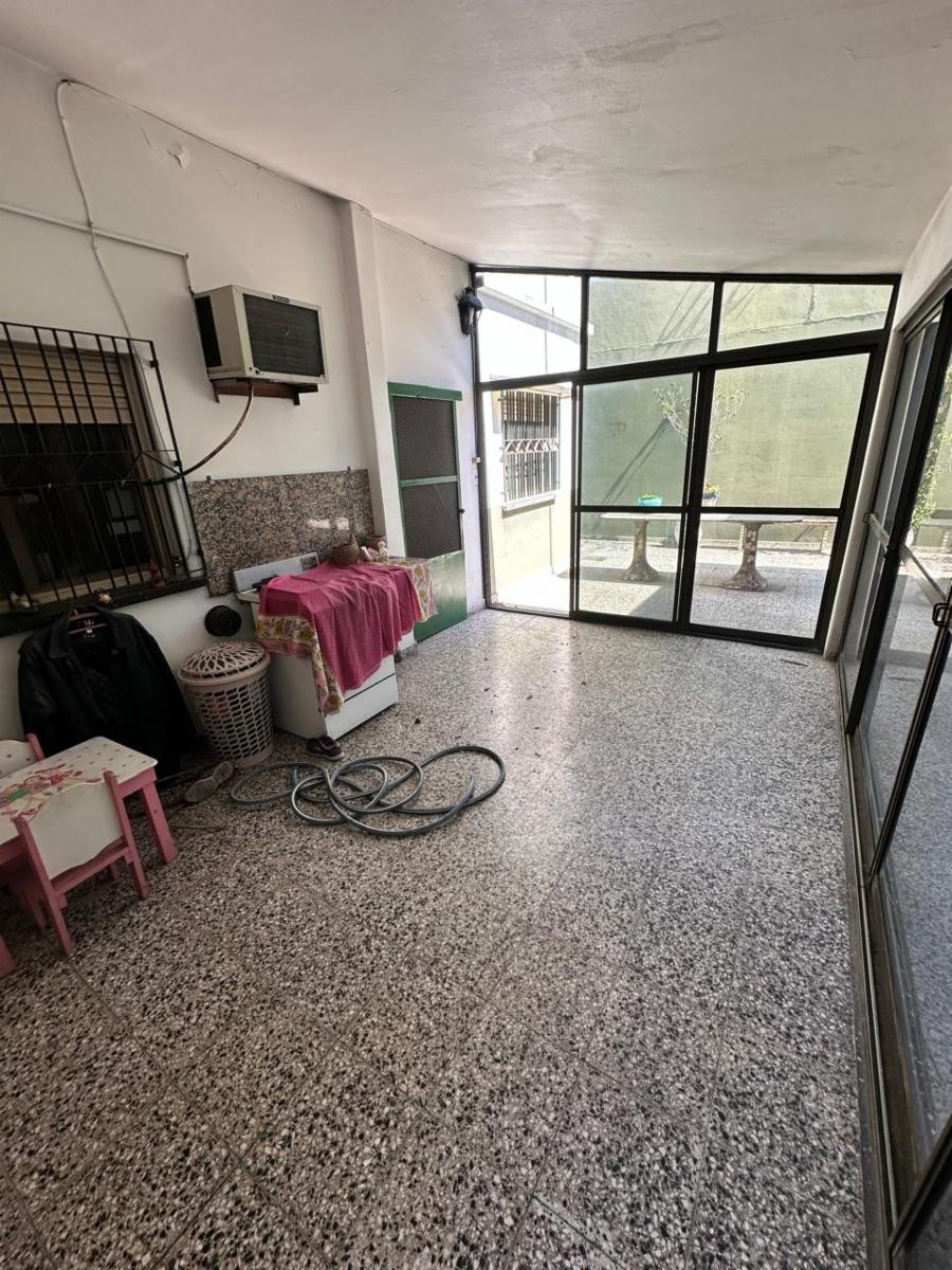 VENTA - CASA 3 AMBIENTES - GALPON y COCHERA - IDEAL PARA VIVIR YTRABAJAR- A METROS DE AVENIDA CROVARA — foto 4