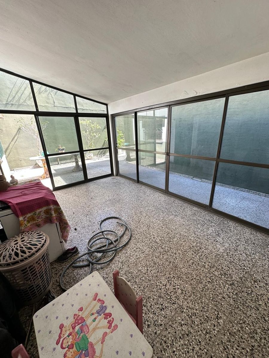 VENTA - CASA 3 AMBIENTES - GALPON y COCHERA - IDEAL PARA VIVIR YTRABAJAR- A METROS DE AVENIDA CROVARA — foto 5