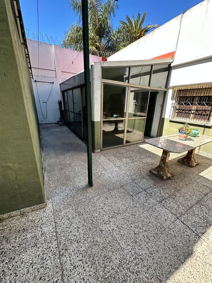 VENTA - CASA 3 AMBIENTES - GALPON y COCHERA - IDEAL PARA VIVIR YTRABAJAR- A METROS DE AVENIDA CROVARA — foto 6